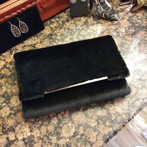 Fur clutch